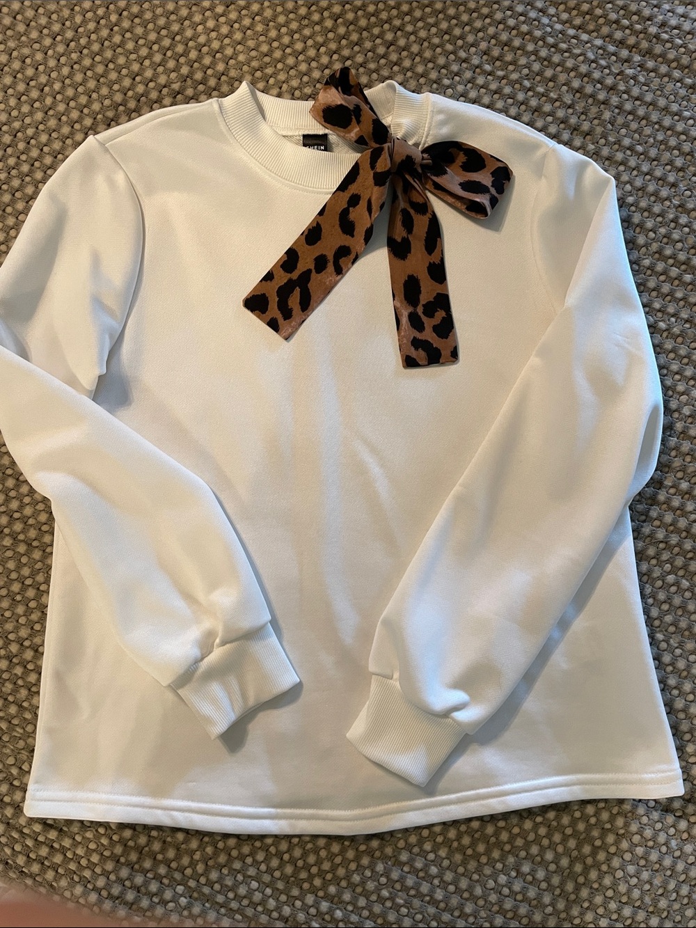 SHEIN Cream Long-Sleeve Sweatshirt with Leopard Bow (sz S)